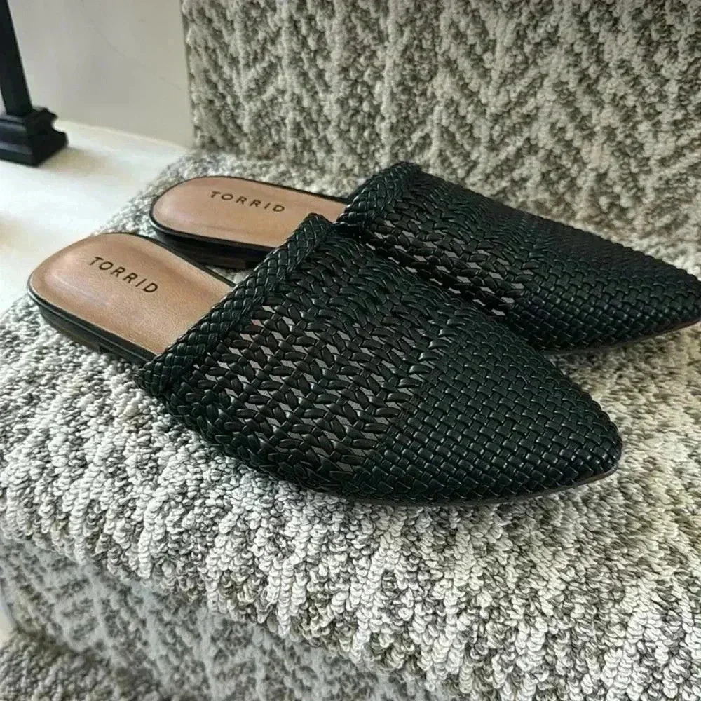 torrid Black Woven Pointed Toe Mules